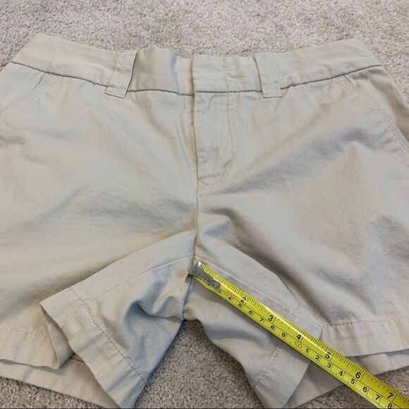 TOMMY Hilfiger women's tan chino shorts Sz 8 - Picture 8 of 10